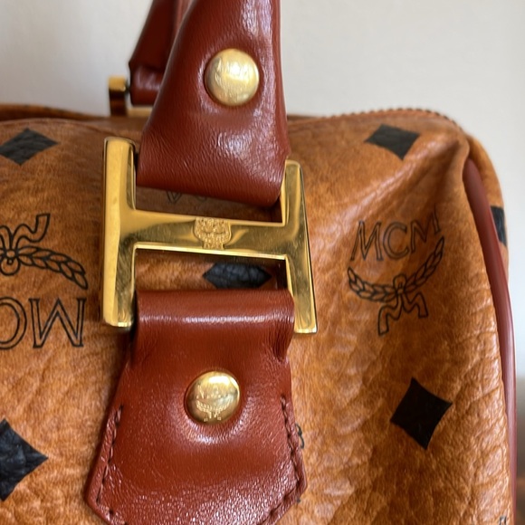 MCM Boston Bag - Picture 4 of 16